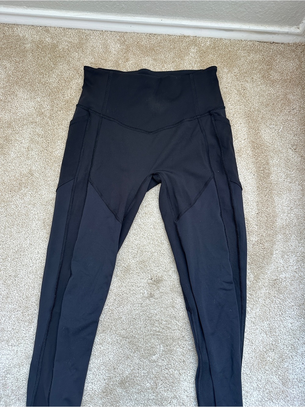Lululemon Black High-Rise Performance Leggings | Size 6 - Picture 2 of 3